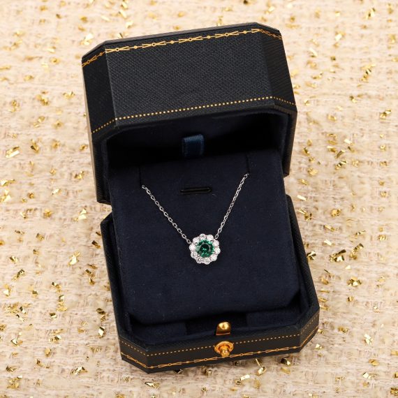 Women's 925 Silver Emerald Pendant Necklace – Elegant & Timeless Jewelry - Image 2